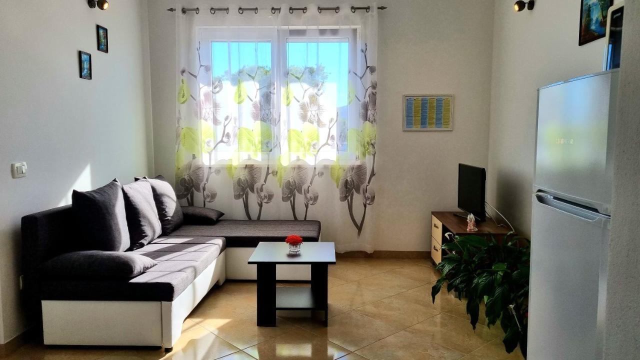 Apartments Bava Трогір Екстер'єр фото