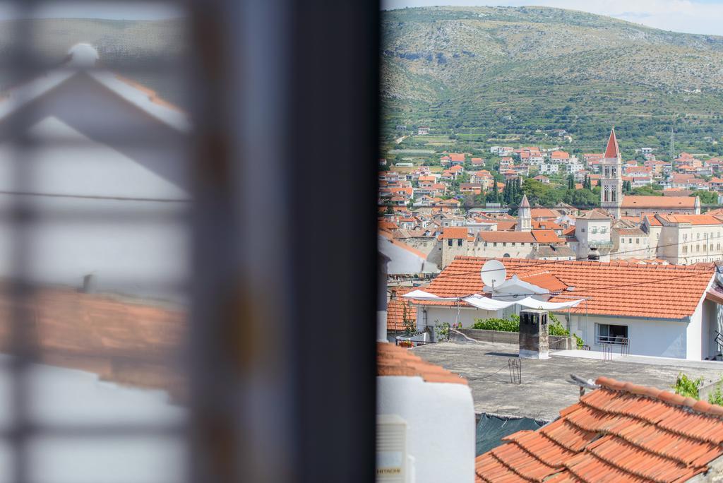 Apartments Bava Трогір Екстер'єр фото