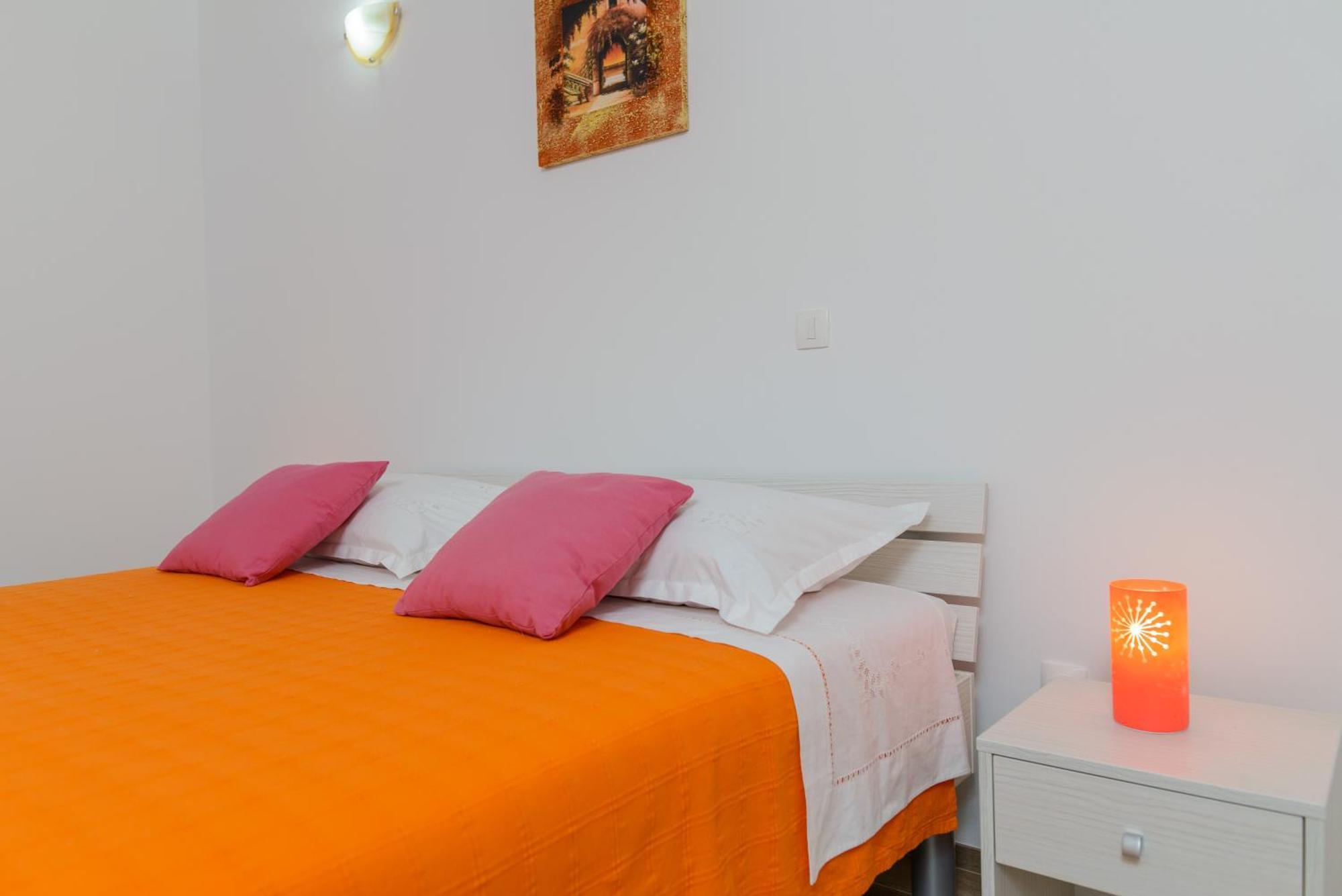 Apartments Bava Трогір Екстер'єр фото